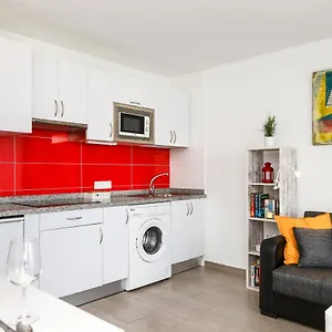 https://la-florida-puerto-del-carmen-lanzarote-35510.in-canary-islands.com